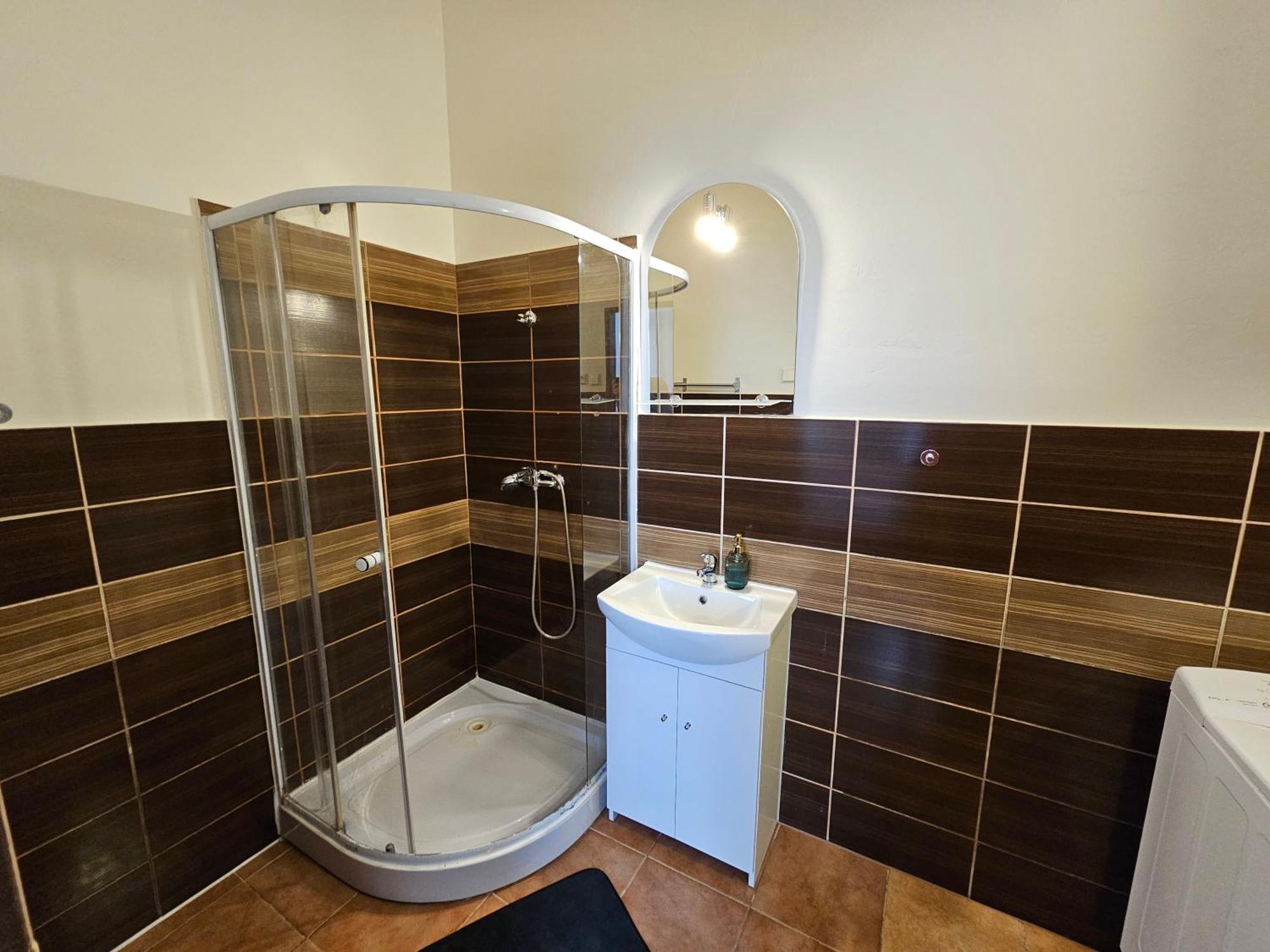 Apartment Zizkov 2c *